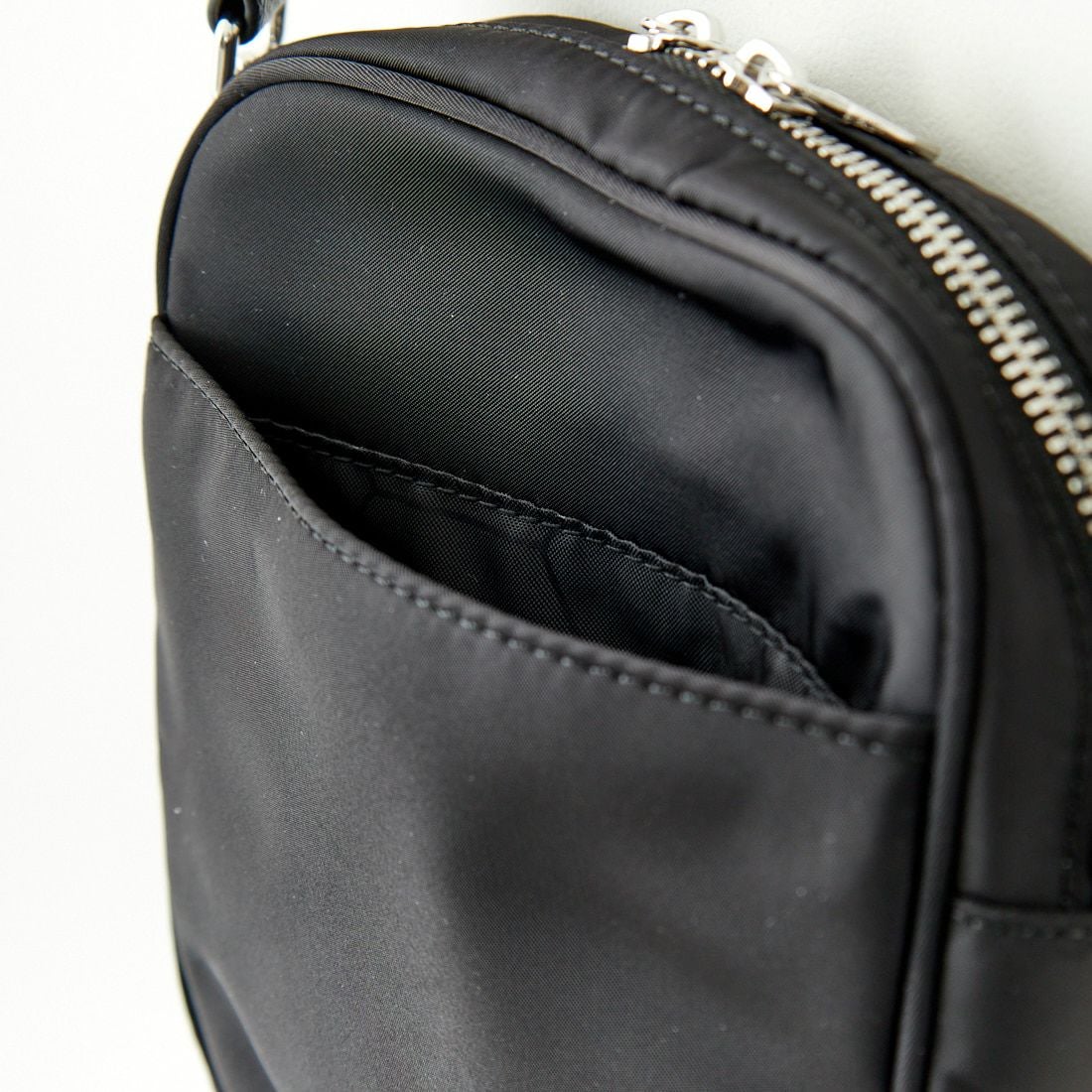 BALR. [ボーラー] クラシックメッセンジャーバッグ [B62341023] JET BLACK