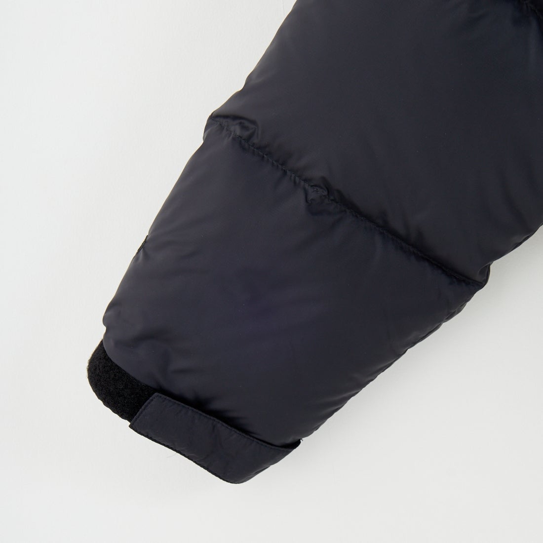 Marmot [マーモット] 別注 ワンポイントロゴ ダウンジャケット [MTFW25UDW329IN-JF] BLACK