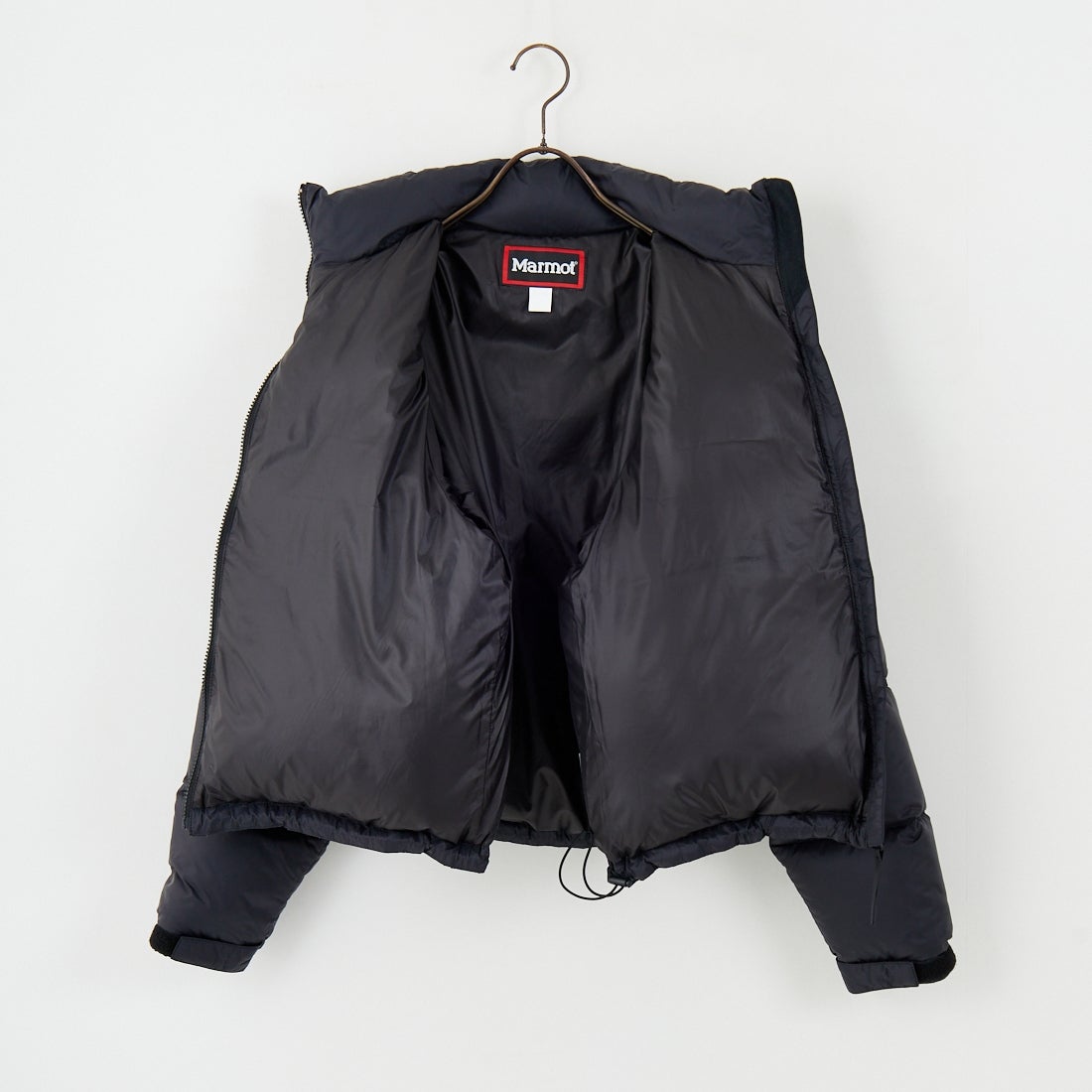 Marmot [マーモット] 別注 ワンポイントロゴ ダウンジャケット [MTFW25UDW329IN-JF] BLACK