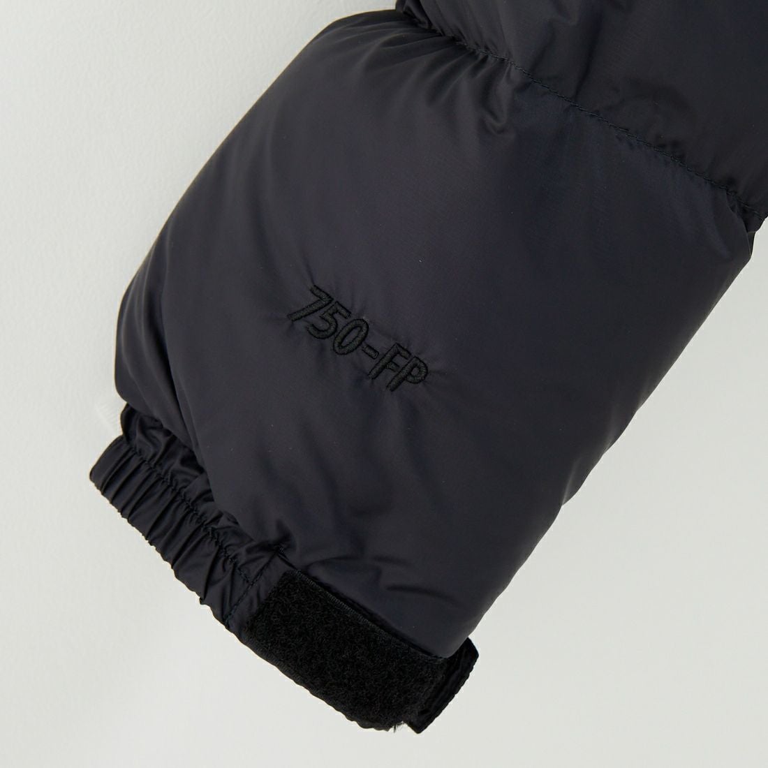 Marmot [マーモット] 別注 ワンポイントロゴ ダウンジャケット [MTFW25UDW329IN-JF] BLACK