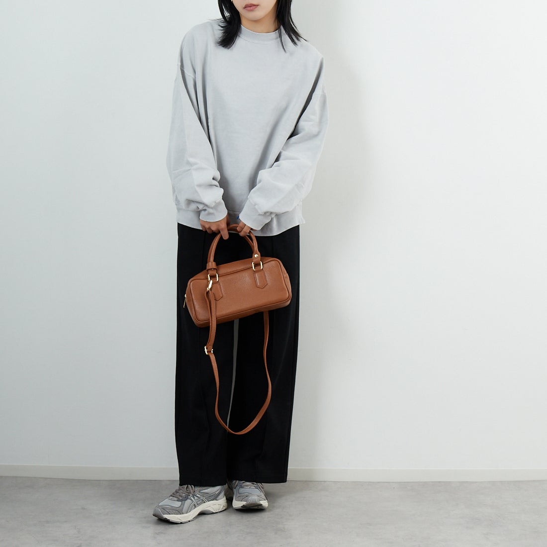 REMI RELIEF [レミレリーフ] ダブルSP加工 裏毛クルースウェット [RN29373244] SAX GRAY &&モデル身長：167cm 着用サイズ：S&&