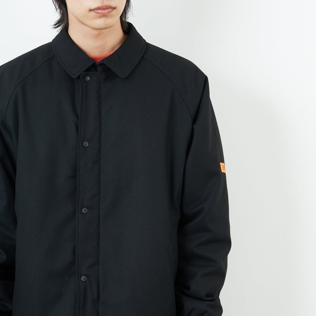 UNIVERSAL OVERALL [ユニバーサルオーバーオール] 別注 中綿入りコーチジャケット [U2531422IN-JF] BLACK &&モデル身長：179cm 着用サイズ：L&&