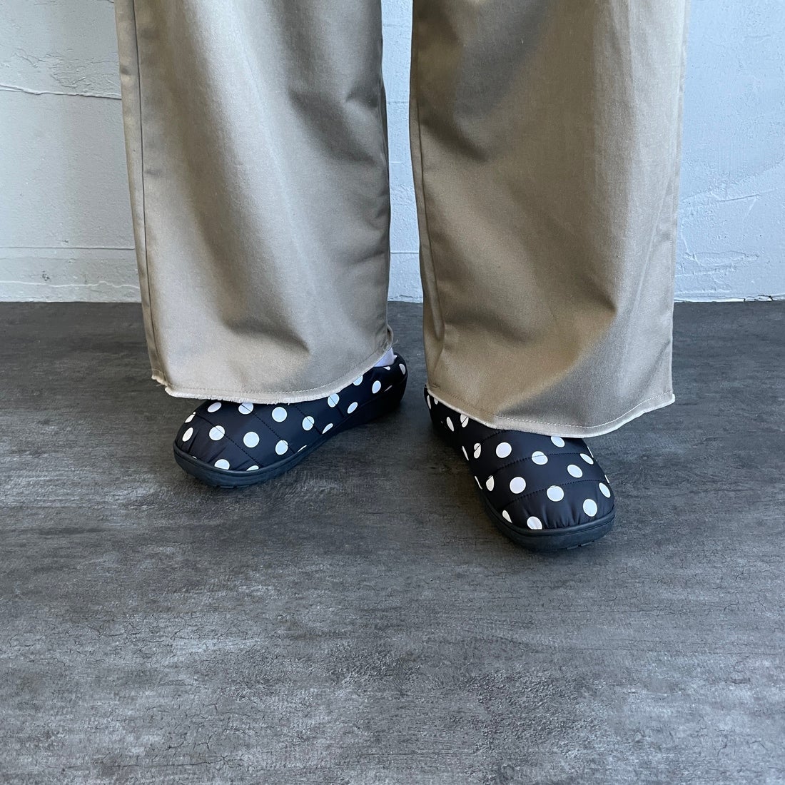 SUBU [スブ] パーマネント カラーサンダル [SUBU-PERMANENT] DOTS