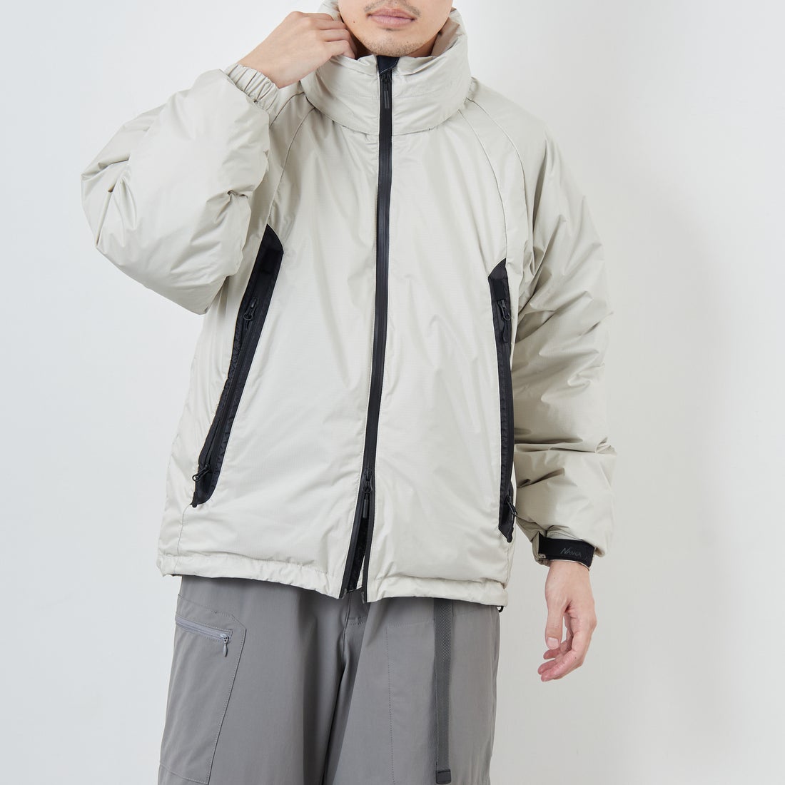 JEANSFACTORY × NANGA [ジーンズファクトリー × ナンガ] 別注 オーロラテックスダウンジャケット [JMP-254-030-JF] IVORY &&モデル身長：168cm 着用サイズ：M&&