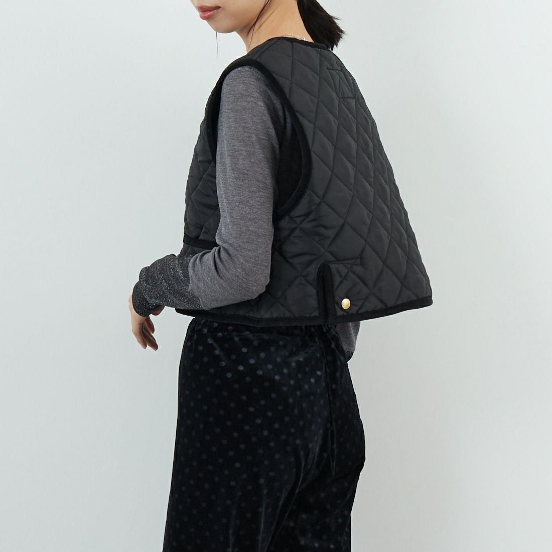 Traditional Weatherwear [トラディショナル ウェザーウェア] アークリー ジレ [L252APQVS0308AA] AA01 BK/BK &&モデル身長：162cm 着用サイズ：34&&