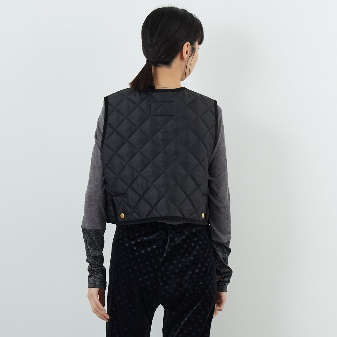 Traditional Weatherwear [トラディショナル ウェザーウェア] アークリー ジレ [L252APQVS0308AA] AA01 BK/BK &&モデル身長：162cm 着用サイズ：34&&