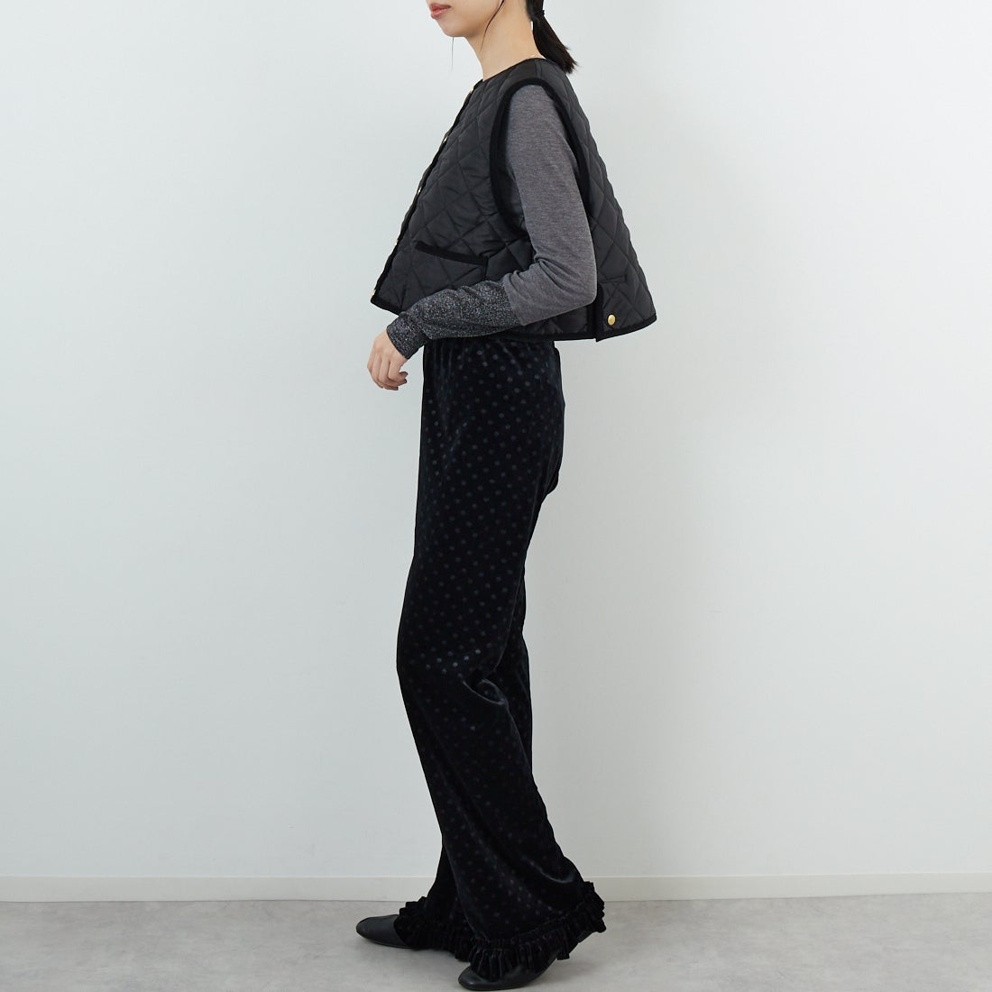 Traditional Weatherwear [トラディショナル ウェザーウェア] アークリー ジレ [L252APQVS0308AA] AA01 BK/BK &&モデル身長：162cm 着用サイズ：34&&