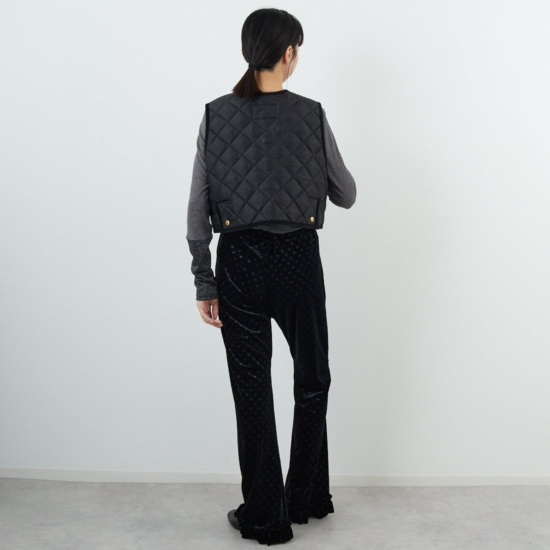 Traditional Weatherwear [トラディショナル ウェザーウェア] アークリー ジレ [L252APQVS0308AA] AA01 BK/BK &&モデル身長：162cm 着用サイズ：34&&