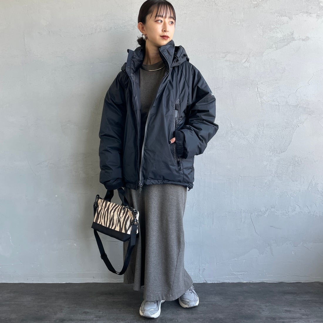 JEANSFACTORY × NANGA [ジーンズファクトリー × ナンガ] 別注 オーロラテックスダウンジャケット [JMP-254-030-JF] BLACK &&モデル身長：150cm 着用サイズ：S&&