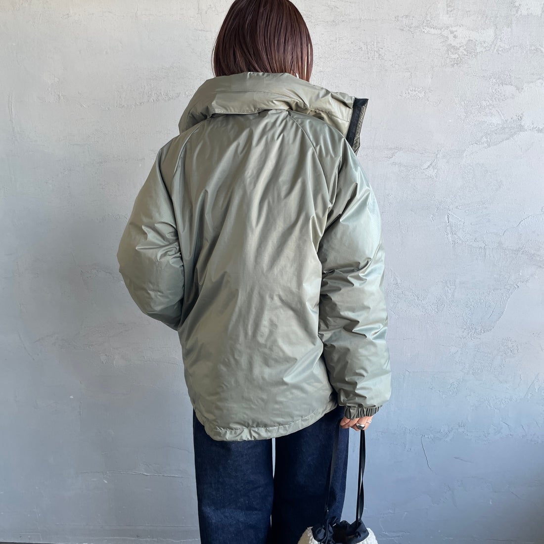 JEANSFACTORY × NANGA [ジーンズファクトリー × ナンガ] 別注 オーロラテックスダウンジャケット [JMP-254-030-JF] O.D GREEN &&モデル身長：159cm 着用サイズ：S&&