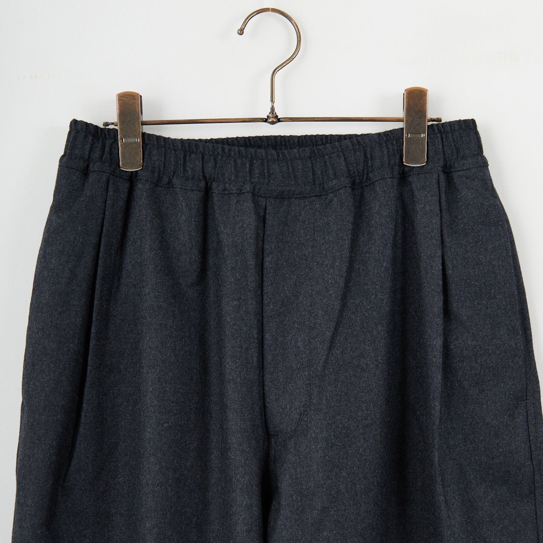 STILL BY HAND [スティルバイハンド] 別注 ウールワイドスピンドルパンツ [2503JF-EX06-JF] CHARCOAL