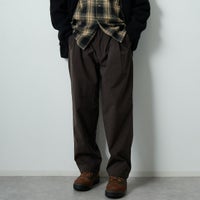 BROWN&&モデル身長：174cm 着用サイズ：48&&