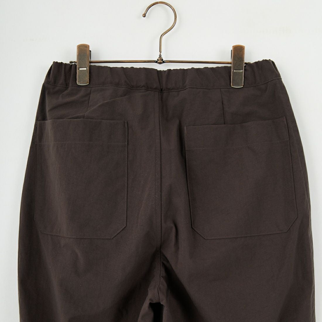 STILL BY HAND [スティルバイハンド] 別注 ナイロンオックステーパードパンツ [2503JF-EX07-JF] BROWN