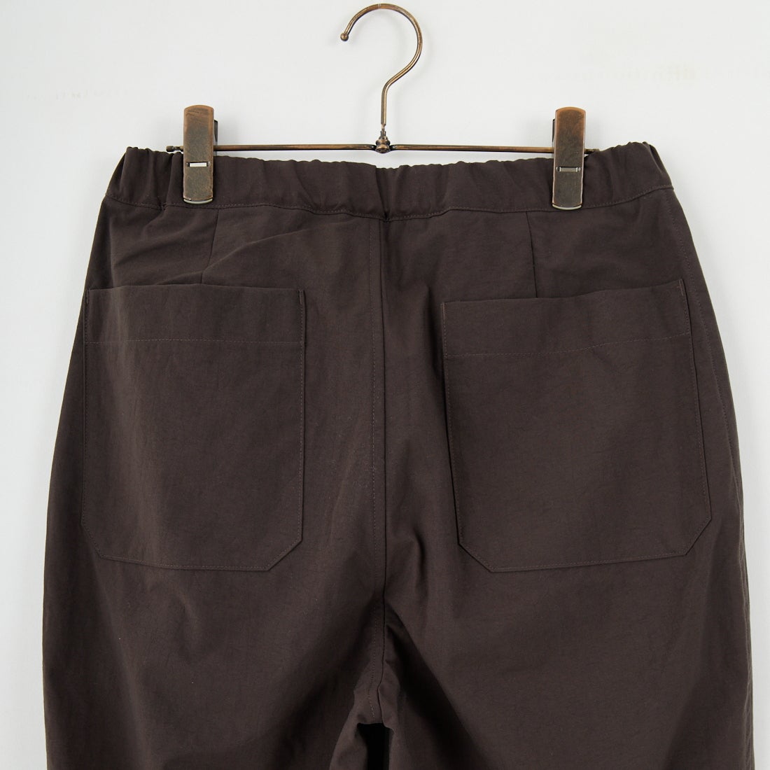 STILL BY HAND [スティルバイハンド] 別注 ナイロンオックステーパードパンツ [2503JF-EX07-JF] BROWN