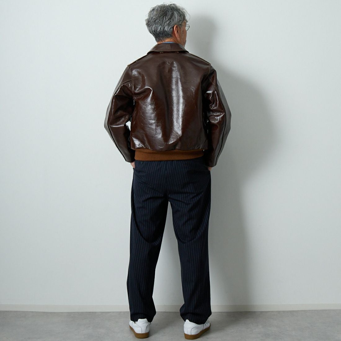 STILL BY HAND [スティルバイハンド] 別注 ウールツータックパンツ [2503JF-EX08-JF] NAVY ST &&モデル身長：174cm 着用サイズ：48&&