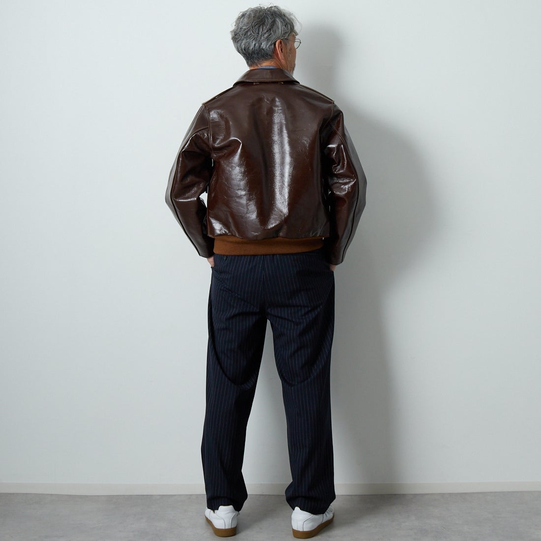 STILL BY HAND [スティルバイハンド] 別注 ウールツータックパンツ [2503JF-EX08-JF] NAVY ST &&モデル身長：174cm 着用サイズ：48&&