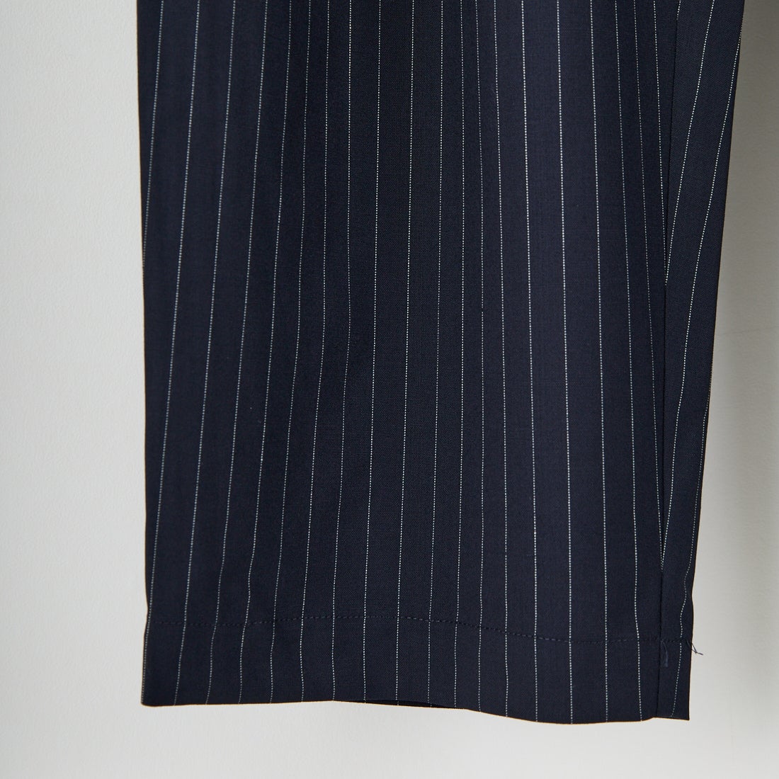 STILL BY HAND [スティルバイハンド] 別注 ウールツータックパンツ [2503JF-EX08-JF] NAVY ST