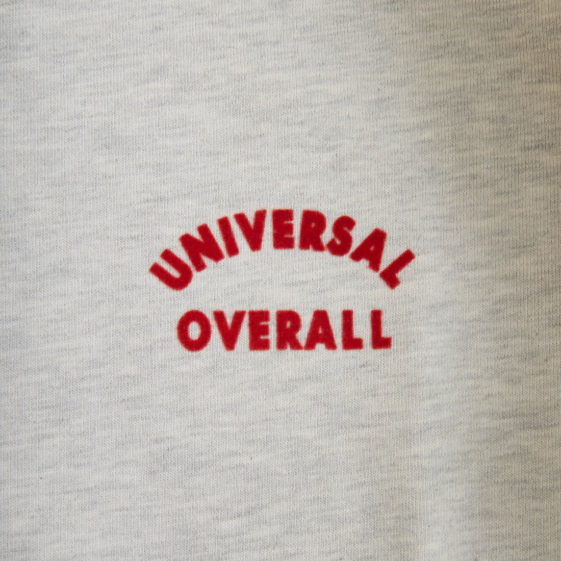 UNIVERSAL OVERALL [ユニバーサルオーバーオール] 別注 ワンポイントロゴ刺繍 ラグランスリーブスウェット [U2532201IN-JF] OATMEAL