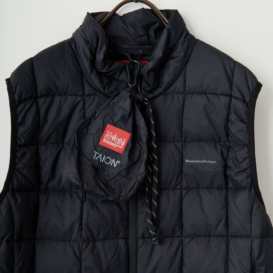 MANHATTAN PORTAGE [マンハッタンポーテージ] スタンドカラーダウンベスト [25FW-MP-TAION09] 09 BLACK