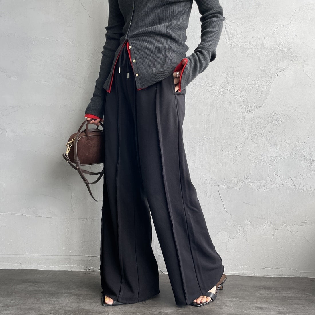 09 BLACK&&モデル身長：158cm 着用サイズ：F&&