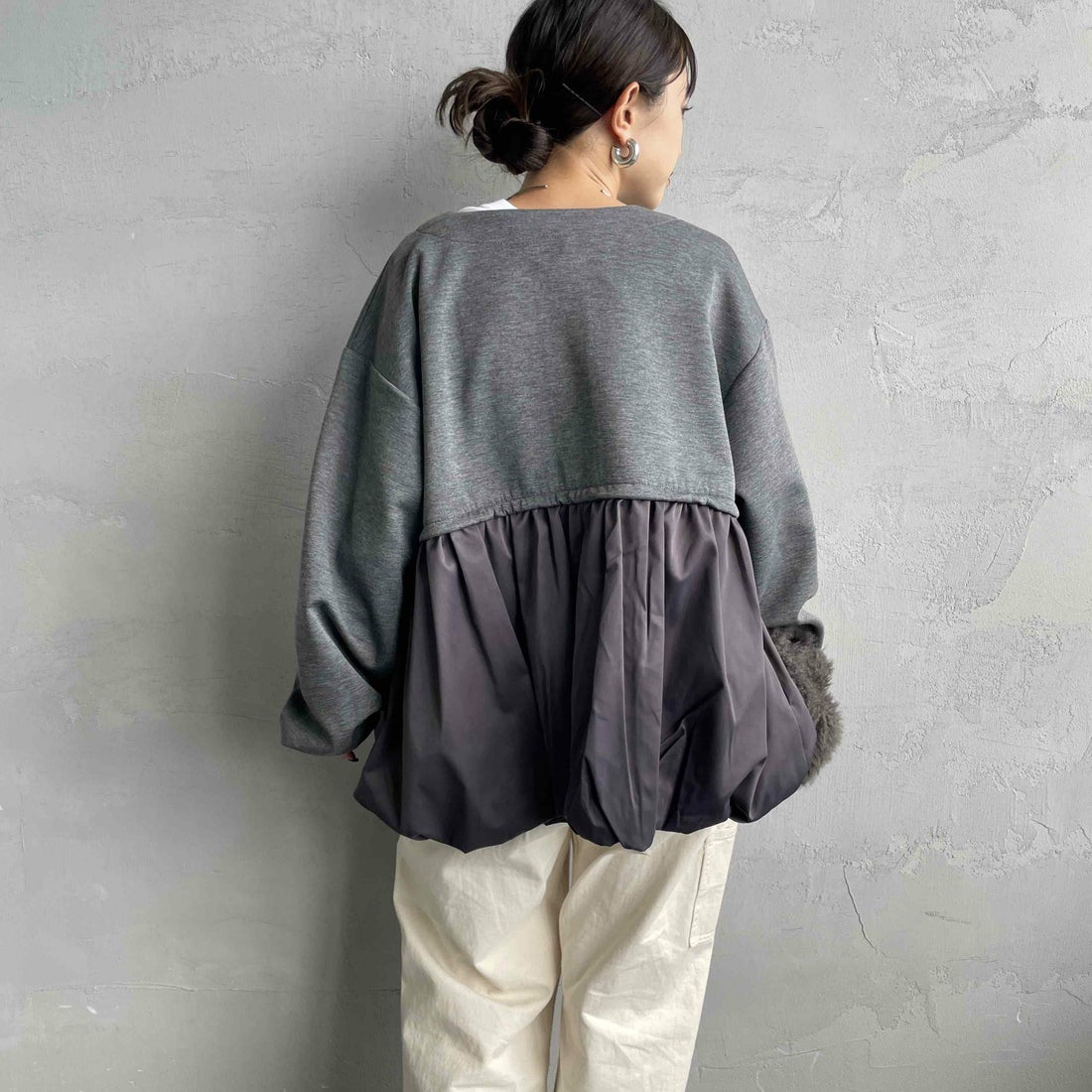 nenom [ネノム] 裾バルーン ドッキングブルゾン [NE25132018] 08 CHARCOA &&モデル身長：150cm 着用サイズ：F&&