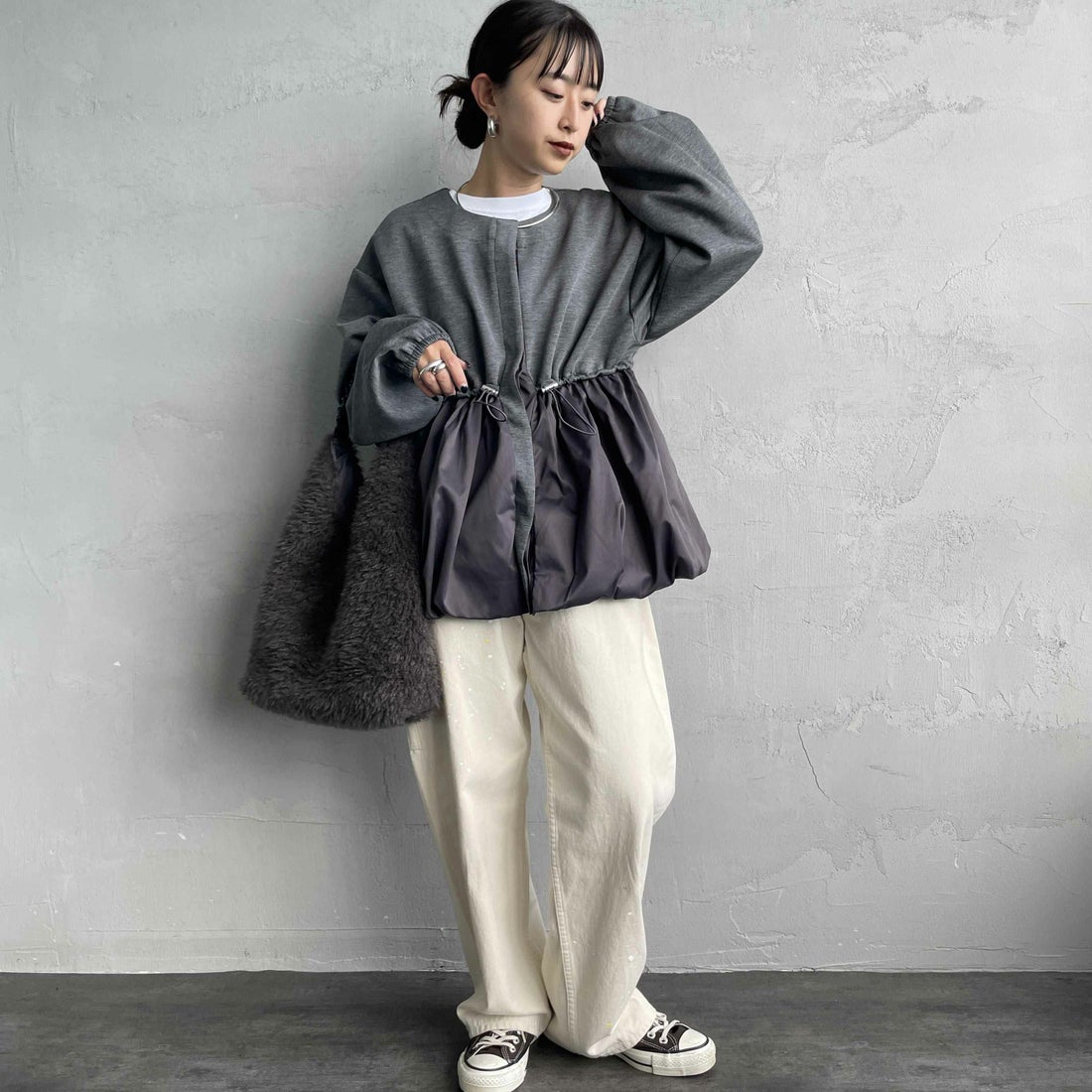 nenom [ネノム] 裾バルーン ドッキングブルゾン [NE25132018] 08 CHARCOA &&モデル身長：150cm 着用サイズ：F&&