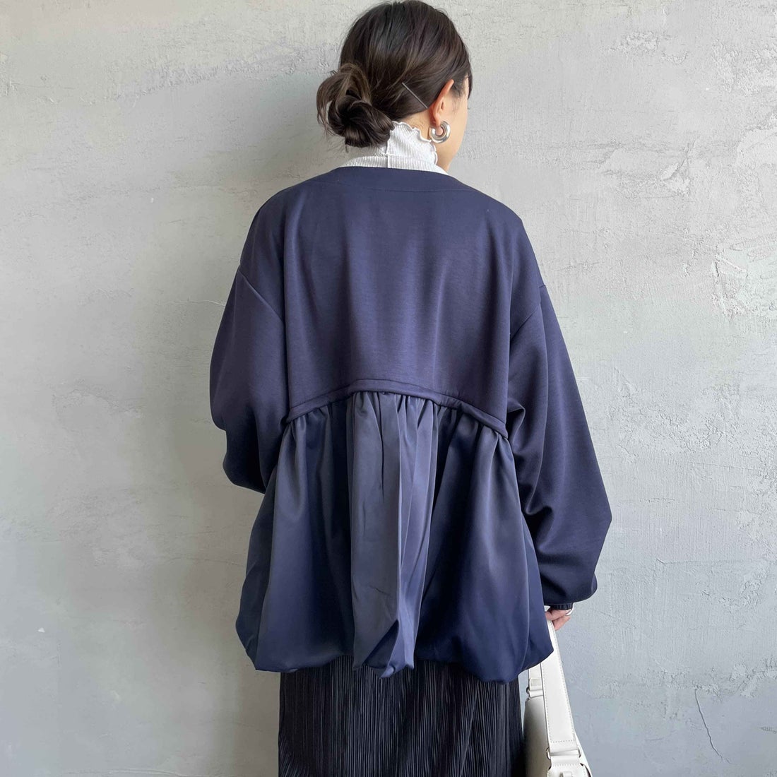 nenom [ネノム] 裾バルーン ドッキングブルゾン [NE25132018] 16 NAVY &&モデル身長：150cm 着用サイズ：F&&