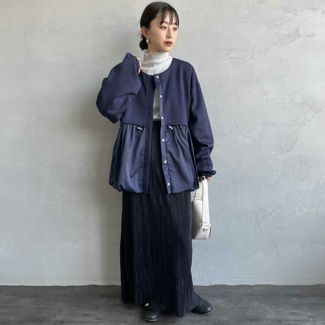 nenom [ネノム] 裾バルーン ドッキングブルゾン [NE25132018] 16 NAVY &&モデル身長：150cm 着用サイズ：F&&