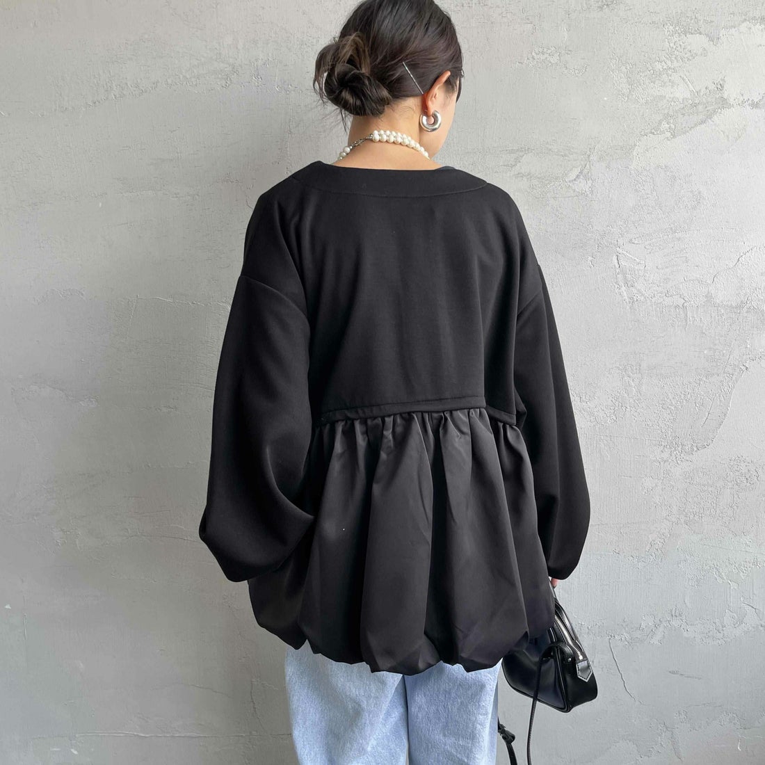 nenom [ネノム] 裾バルーン ドッキングブルゾン [NE25132018] 09 BLACK &&モデル身長：150cm 着用サイズ：F&&