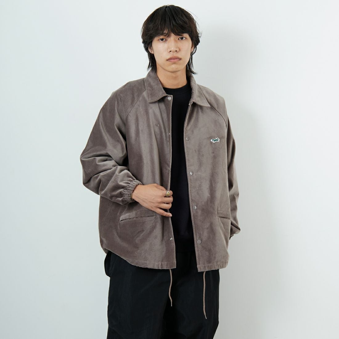 THE FOX [ザフォックス] 別注 ワンポイントロゴ ラグランスリーブコーチジャケット [PN25F002-JF] BEIGE &&モデル身長：179cm 着用サイズ：L&&