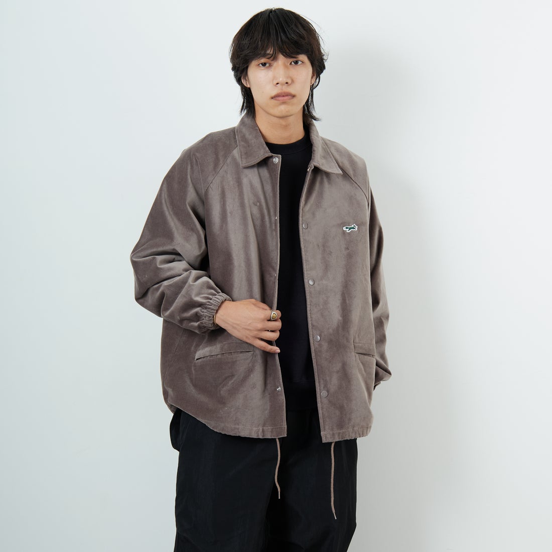 THE FOX [ザフォックス] 別注 ワンポイントロゴ ラグランスリーブコーチジャケット [PN25F002-JF] BEIGE &&モデル身長：179cm 着用サイズ：L&&