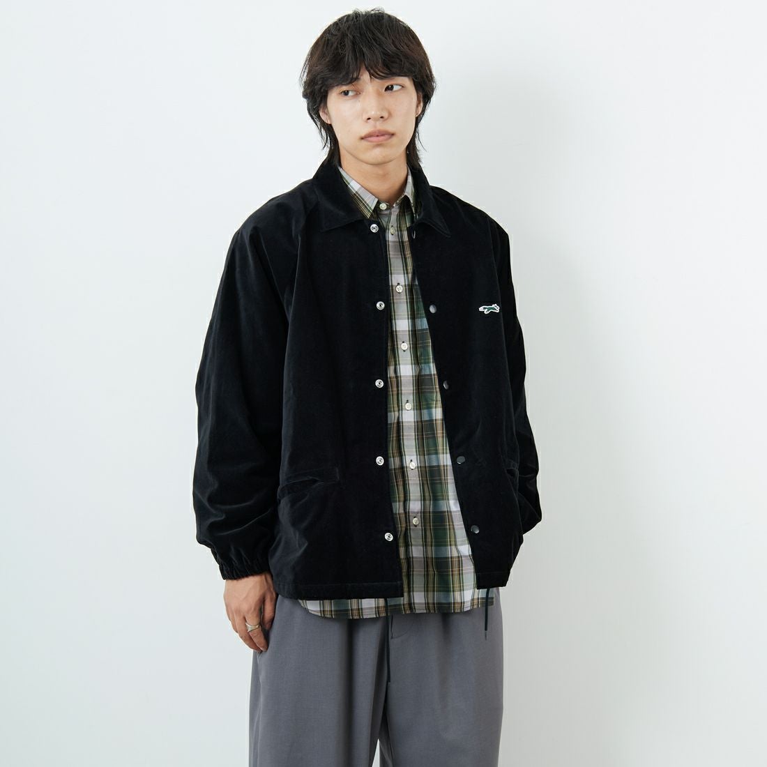 THE FOX [ザフォックス] 別注 ワンポイントロゴ ラグランスリーブコーチジャケット [PN25F002-JF] BLACK &&モデル身長：179cm 着用サイズ：L&&