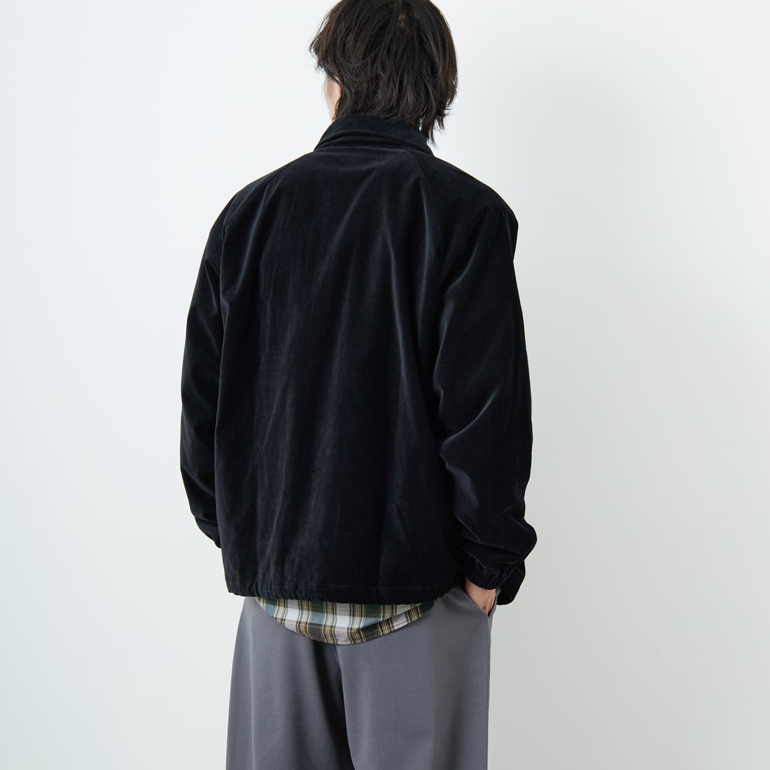 THE FOX [ザフォックス] 別注 ワンポイントロゴ ラグランスリーブコーチジャケット [PN25F002-JF] BLACK &&モデル身長：179cm 着用サイズ：L&&
