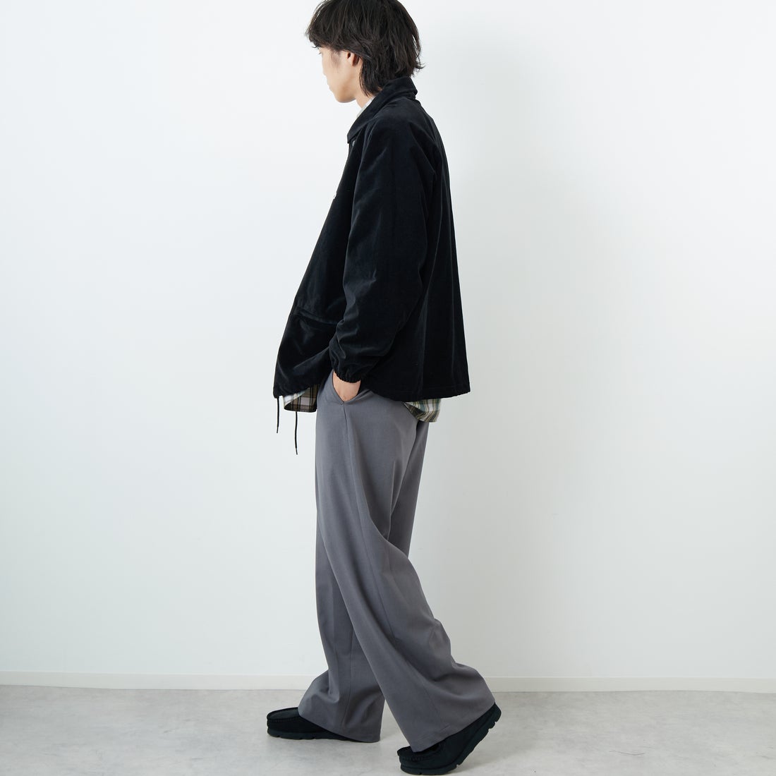 THE FOX [ザフォックス] 別注 ワンポイントロゴ ラグランスリーブコーチジャケット [PN25F002-JF] BLACK &&モデル身長：179cm 着用サイズ：L&&