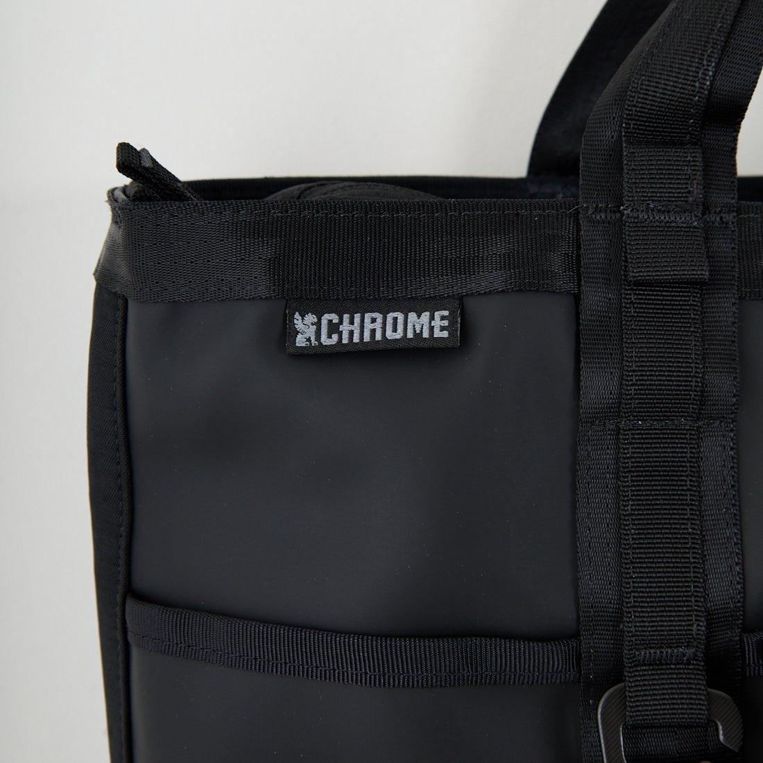 CHROME [クローム] グローサリートート メッセンジャーバッグ 15L [JP240] MTBK