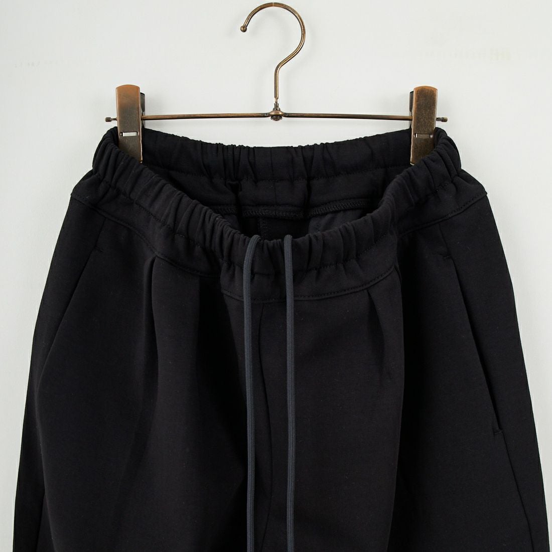 Noir Fabrik [ヌワールファブリック] コットンダンボールカーブスウェットパンツ [653710] BLACK