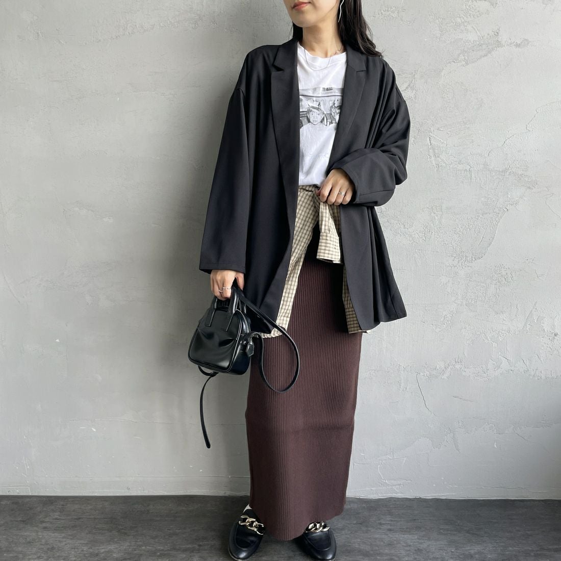 mizuiro ind [ミズイロインド] テーラードシャツジャケット [3-230103] 99 BLACK &&モデル身長：160cm 着用サイズ：F&&