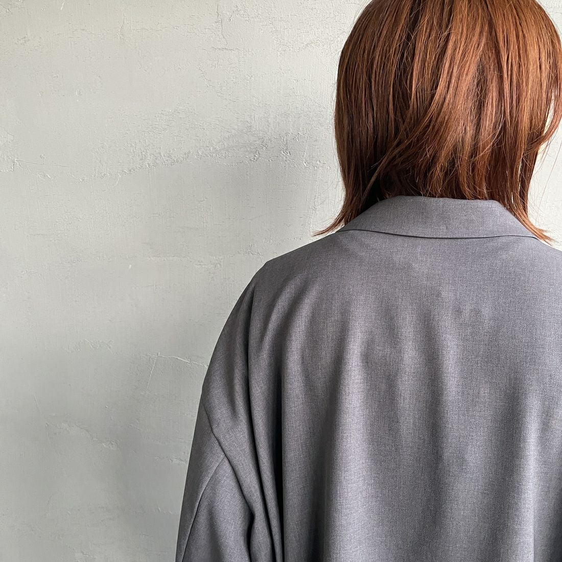 mizuiro ind [ミズイロインド] テーラードシャツジャケット [3-230103] 91 GRAY &&モデル身長：158cm 着用サイズ：F&&