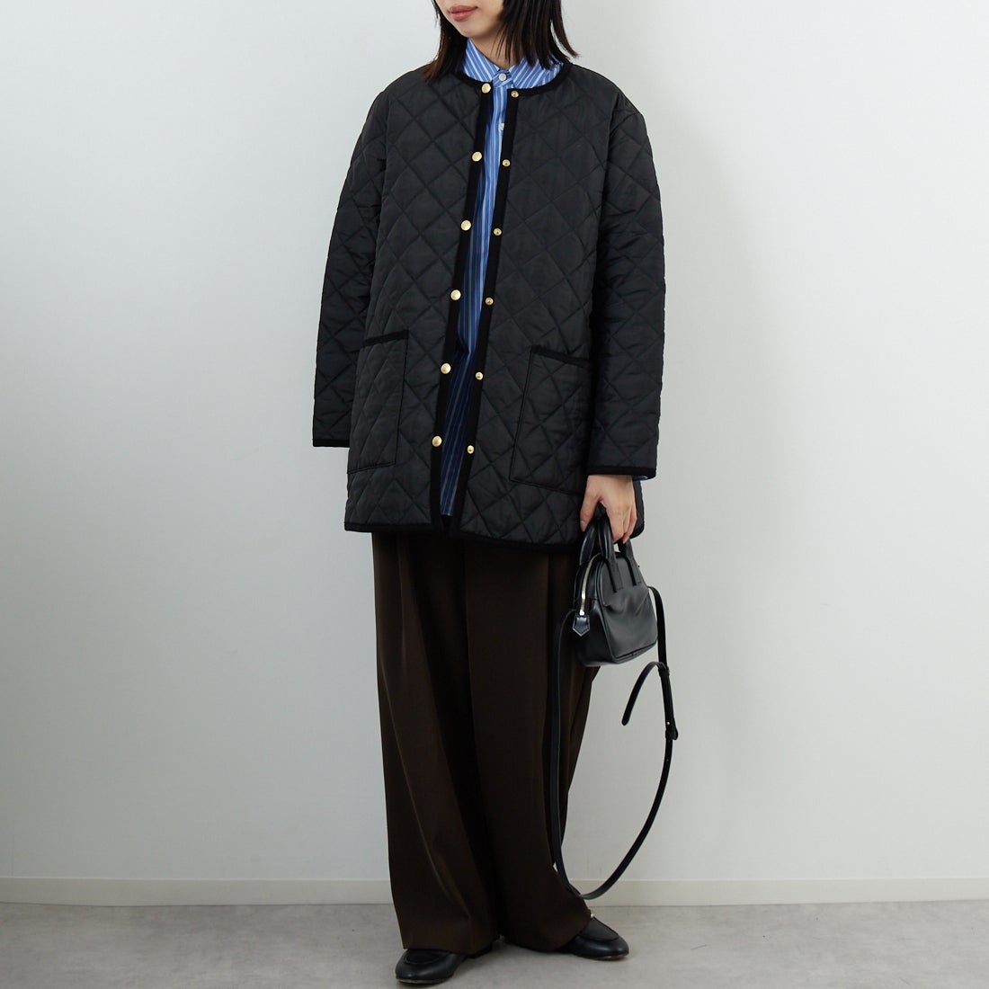 Traditional Weatherwear [トラディショナル ウェザーウェア] アークリー Aライン ミドル [L252APQCO0485AA] AA01 BK/BK &&モデル身長：162cm 着用サイズ：34&&