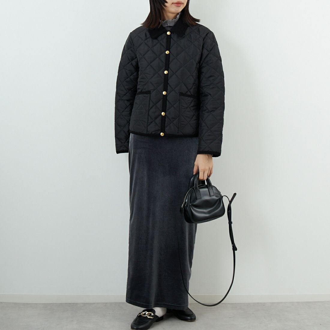 Traditional Weatherwear [トラディショナル ウェザーウェア] ウェーバリーAライン [L252APQCO0487AA] AA01 BK/BK &&モデル身長：162cm 着用サイズ：34&&