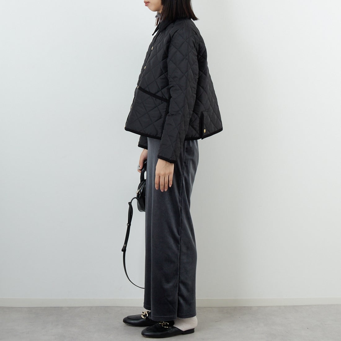 Traditional Weatherwear [トラディショナル ウェザーウェア] ウェーバリーAライン [L252APQCO0487AA] AA01 BK/BK &&モデル身長：162cm 着用サイズ：34&&