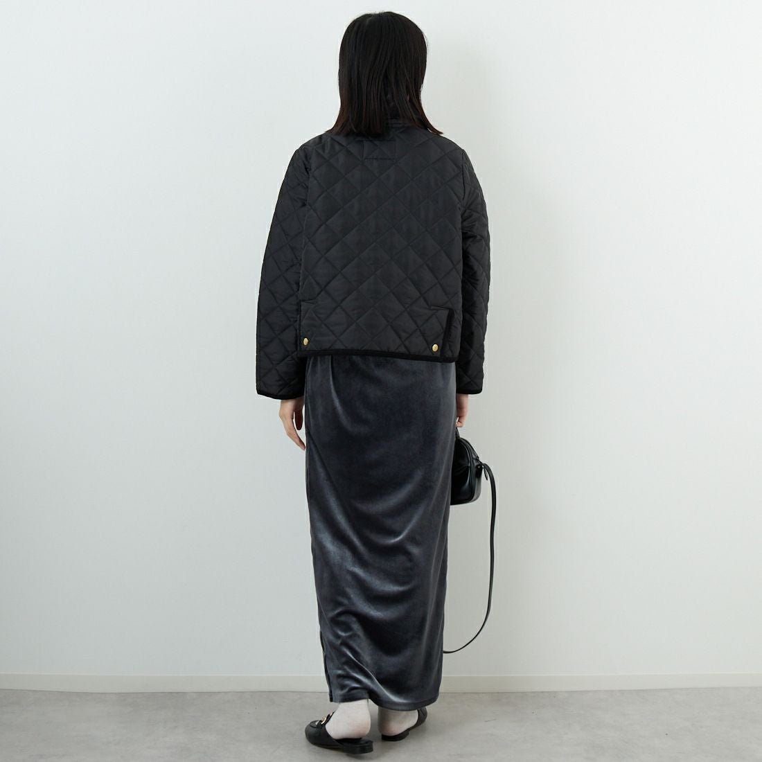 Traditional Weatherwear [トラディショナル ウェザーウェア] ウェーバリーAライン [L252APQCO0487AA] AA01 BK/BK &&モデル身長：162cm 着用サイズ：34&&