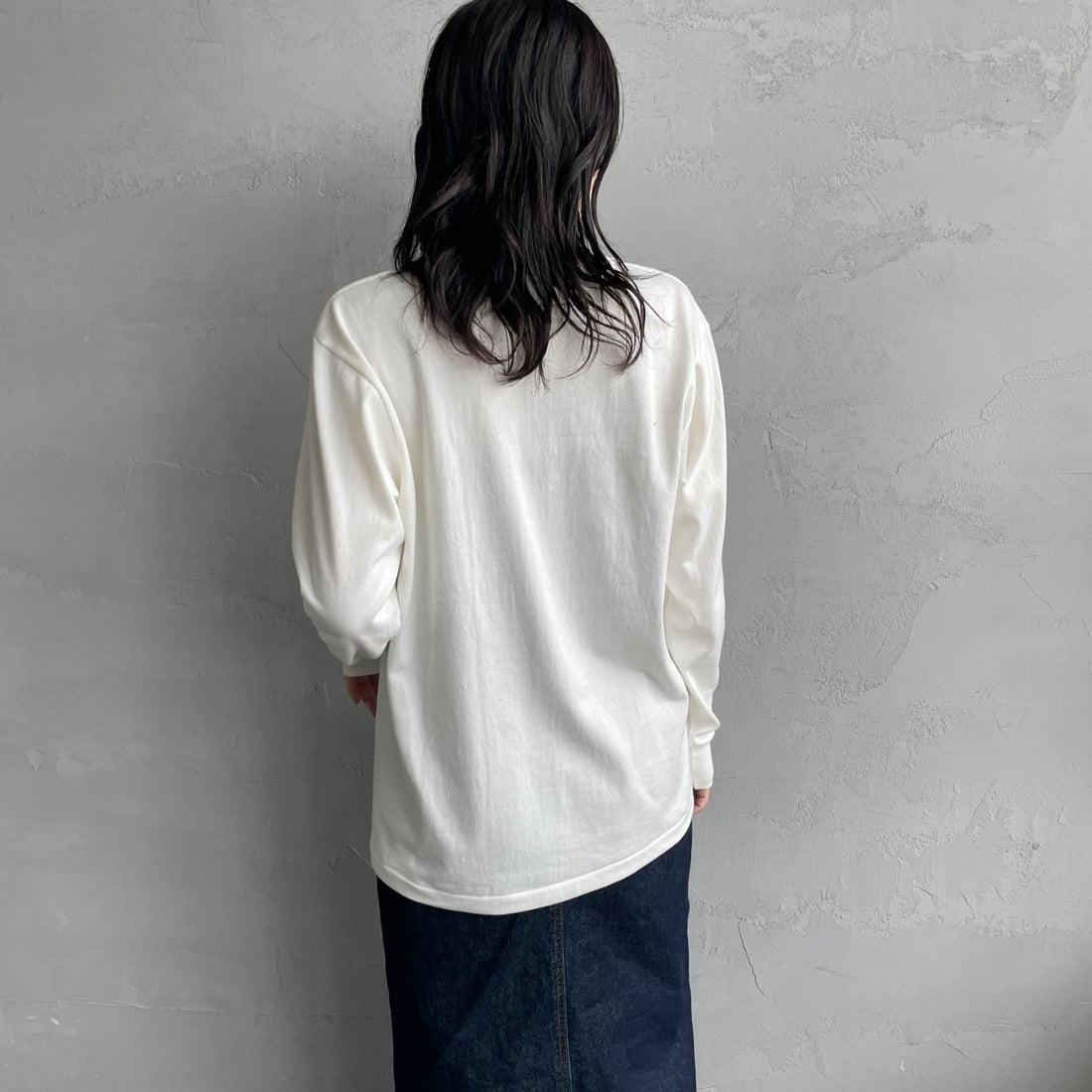 Hanes [ヘインズ] SHIRO クルーネックロングスリーブTシャツ [HM4-A201] 010 ﾎﾜｲﾄ &&モデル身長：160cm 着用サイズ：S&&