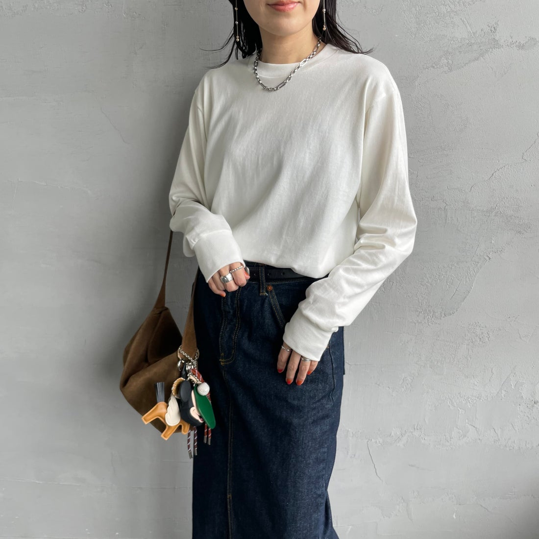 Hanes [ヘインズ] SHIRO クルーネックロングスリーブTシャツ [HM4-A201] 010 ﾎﾜｲﾄ &&モデル身長：160cm 着用サイズ：S&&