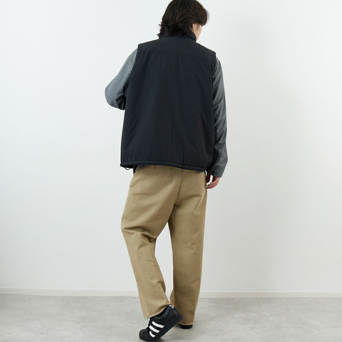 WILD THINGS [ワイルドシングス] モンスターベスト [WT25103SK] BLACK &&モデル身長：179cm 着用サイズ：L&&