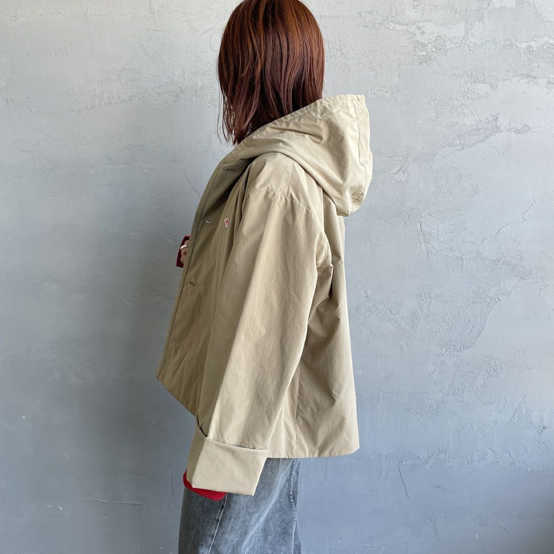 DANTON [ダントン] ピーチタフタ フーデッドジャケット [DT-A0673PNT] BEIGE &&モデル身長：158cm 着用サイズ：36&&
