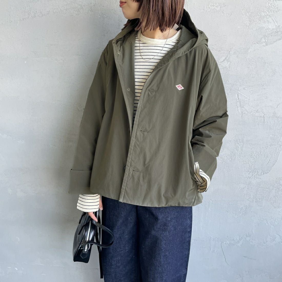 DANTON [ダントン] ピーチタフタ フーデッドジャケット [DT-A0673PNT] DEEP OLIVE &&モデル身長：160cm 着用サイズ：34&&