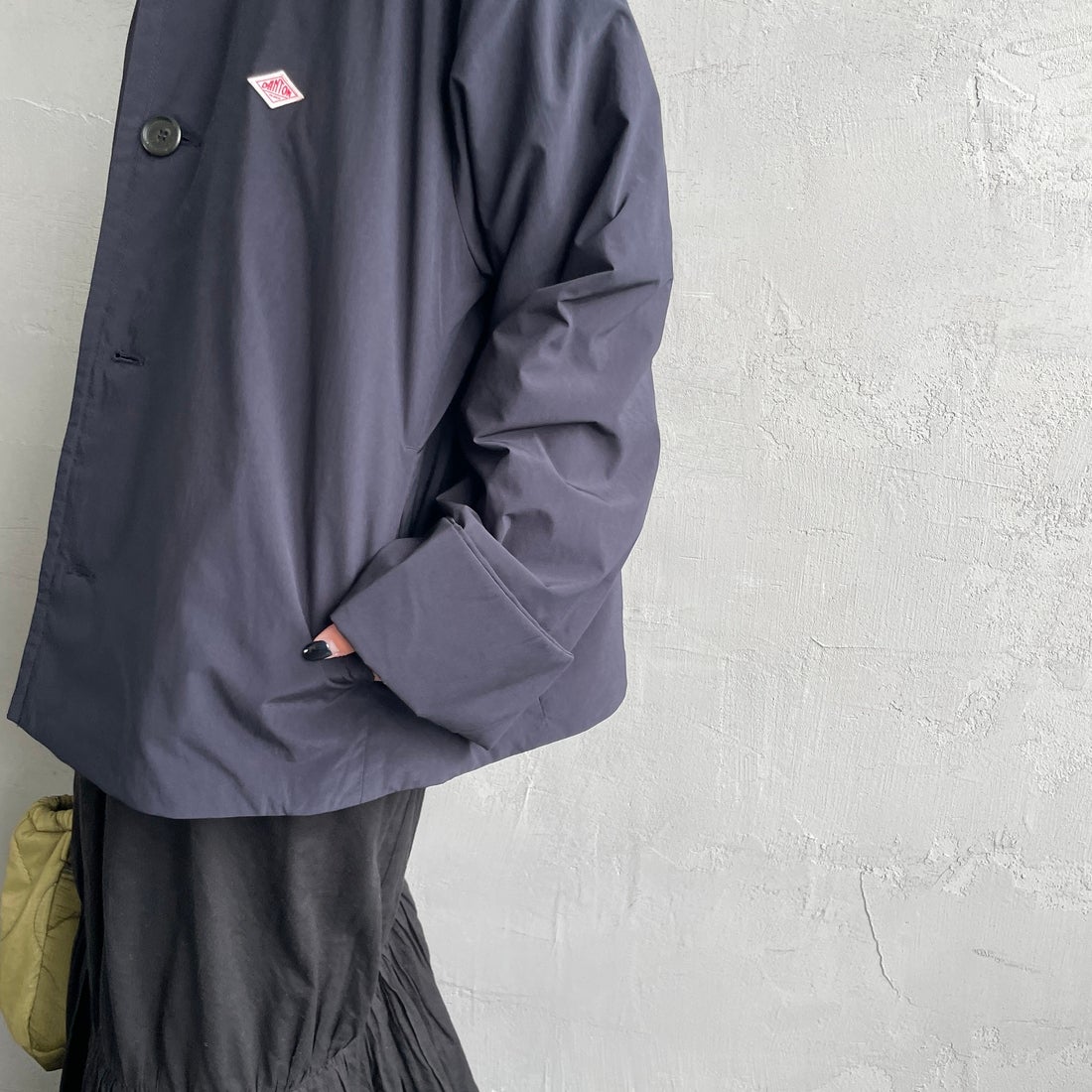 DANTON [ダントン] ピーチタフタ フーデッドジャケット [DT-A0673PNT] NAVY &&モデル身長：150cm 着用サイズ：34&&