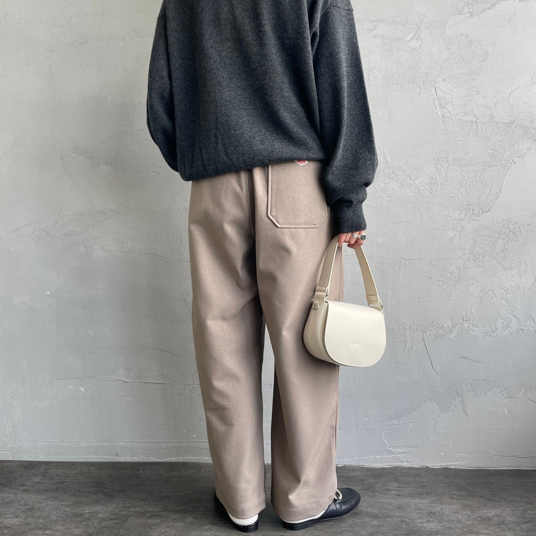 DANTON [ダントン] タックパンツ [DT-E0274FLP] TAUPE &&モデル身長：158cm 着用サイズ：36&&