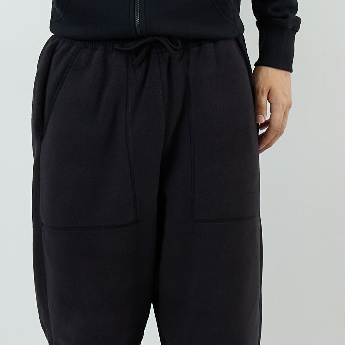 THE NORTH FACE [ザ ノースフェイス] フィールドフリースパンツ [NB82534] K &&モデル身長：179cm 着用サイズ：L&&